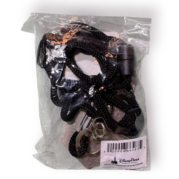 Disney DLR Star Wars Galaxy's Edge Landing 2019 Millennium Falcon Bolo Lanyard - Picture 4 of 4